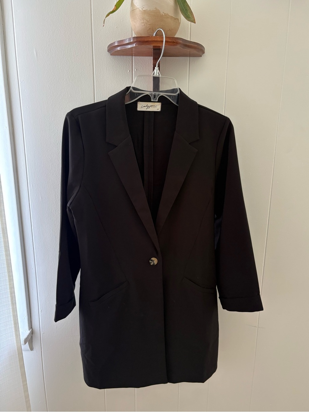 Carly Jean Los Angeles Black Single-Button Blazer